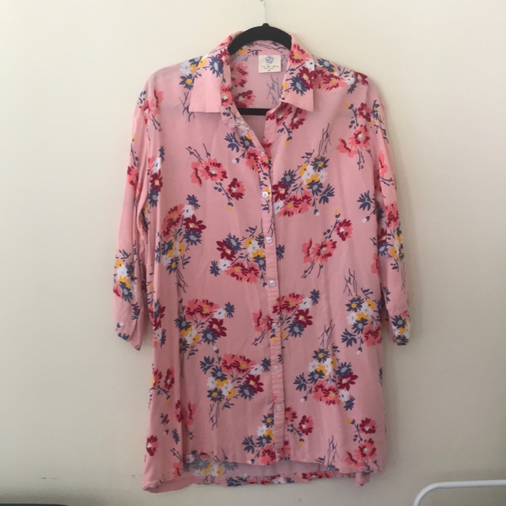 Vie de Reve oversized pink button down floral 3/4 sleeve, ladies size mediu